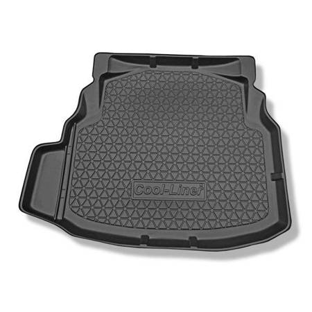 Tapis de coffre pour Mercedes-Benz Classe C W204 Berline (04.2007-02.2014) - bac de coffre - protection de coffre voiture - Aristar - Cool liner - sièges arrière non rabattables